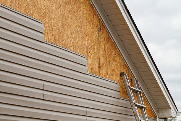 24/7 Emergency Storm Damage Siding Repair experts in East Sparta, OH